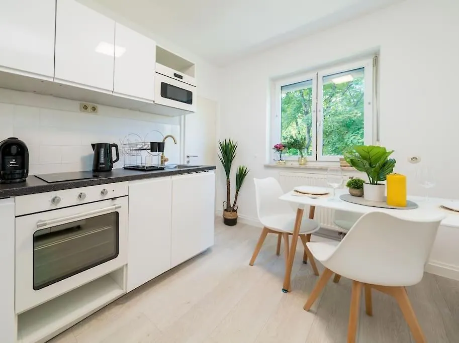 1Og Mitte Schoene 2-Zimmer City Wohnung Naehe Salzburg Freilassing 0*,  Germany