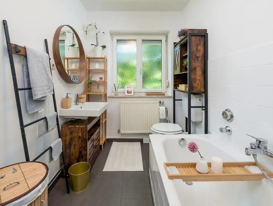 1Og Mitte Schoene 2-Zimmer City Wohnung Naehe Salzburg Freilassing Apartment