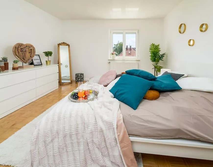 1Og Mitte Schoene 2-Zimmer City Wohnung Naehe Salzburg Freilassing Apartment