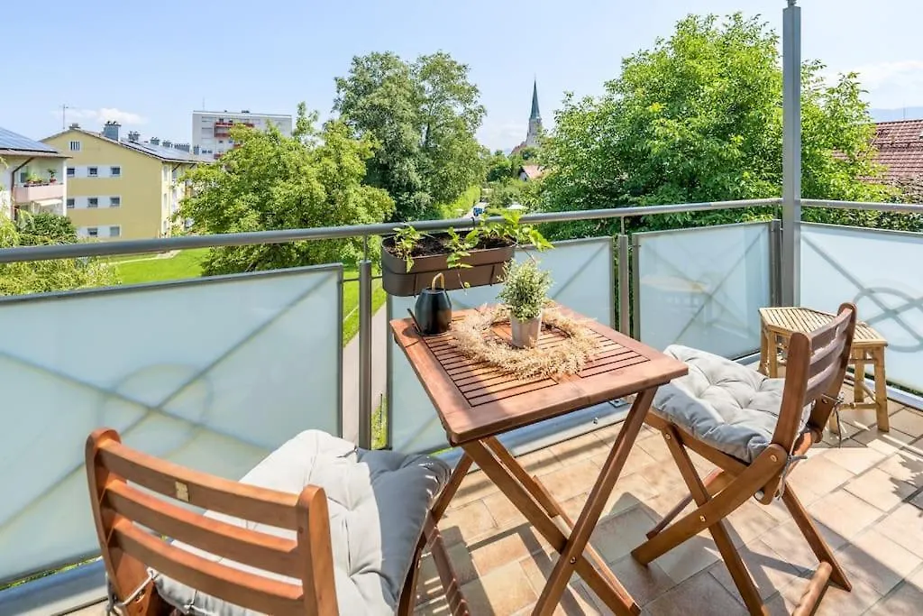 Apartment 1Og Mitte Schoene 2-Zimmer City Wohnung Naehe Salzburg Freilassing